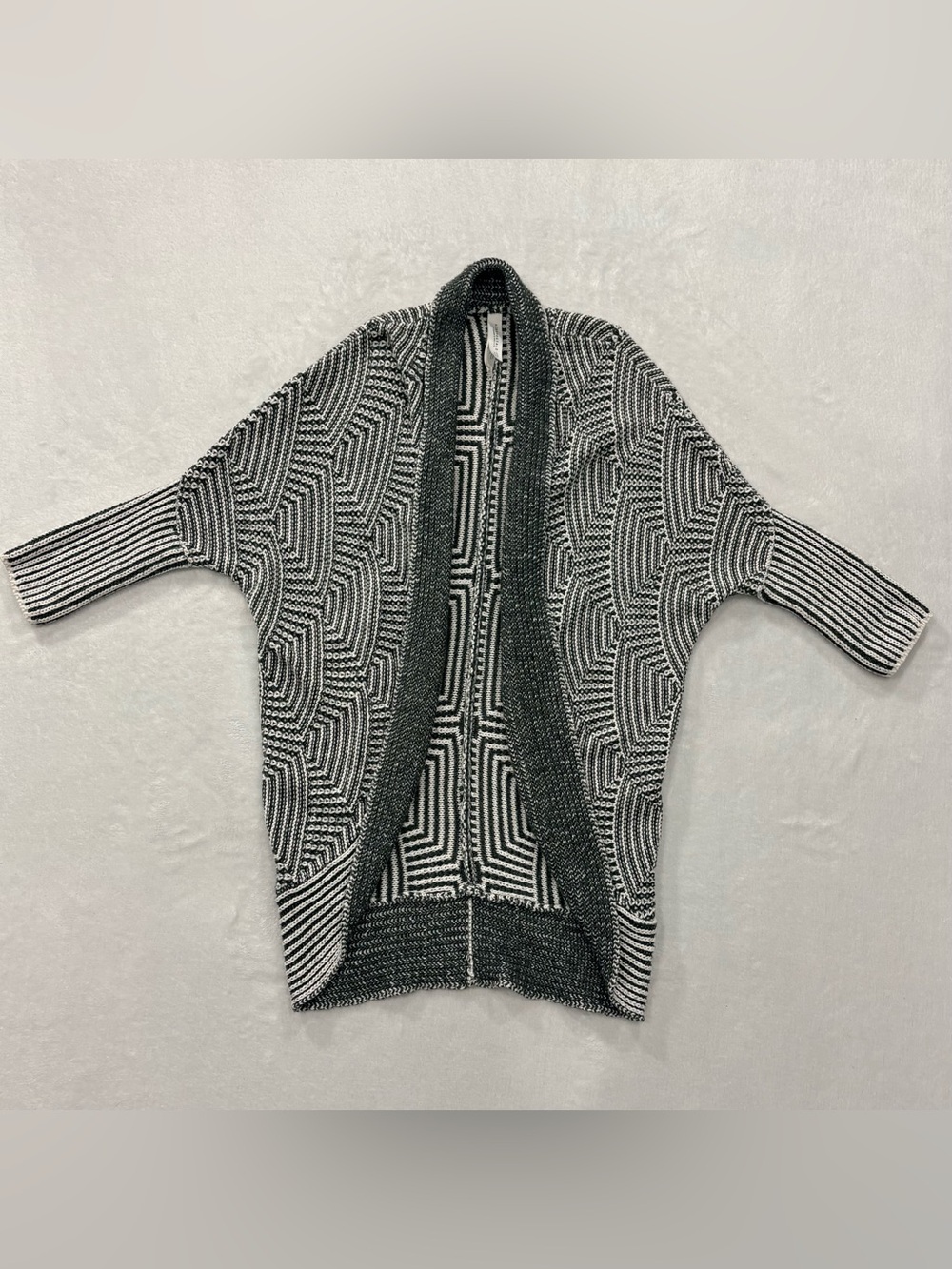 Aeropostale Black & White Geometric Open Front Cardigan Sweater Women's size XS